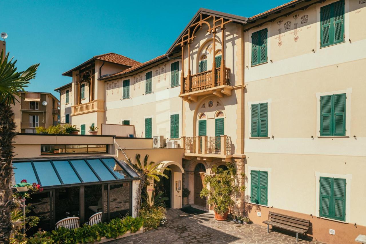Hotel Residence La Palma Finale Ligure Exterior photo