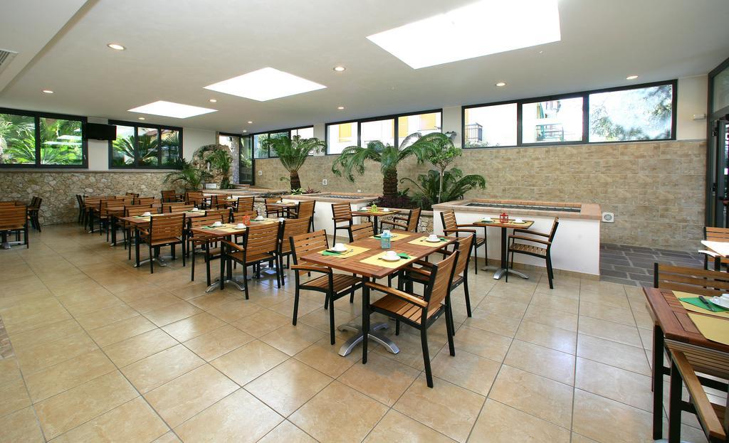 Hotel Residence La Palma Finale Ligure Exterior photo