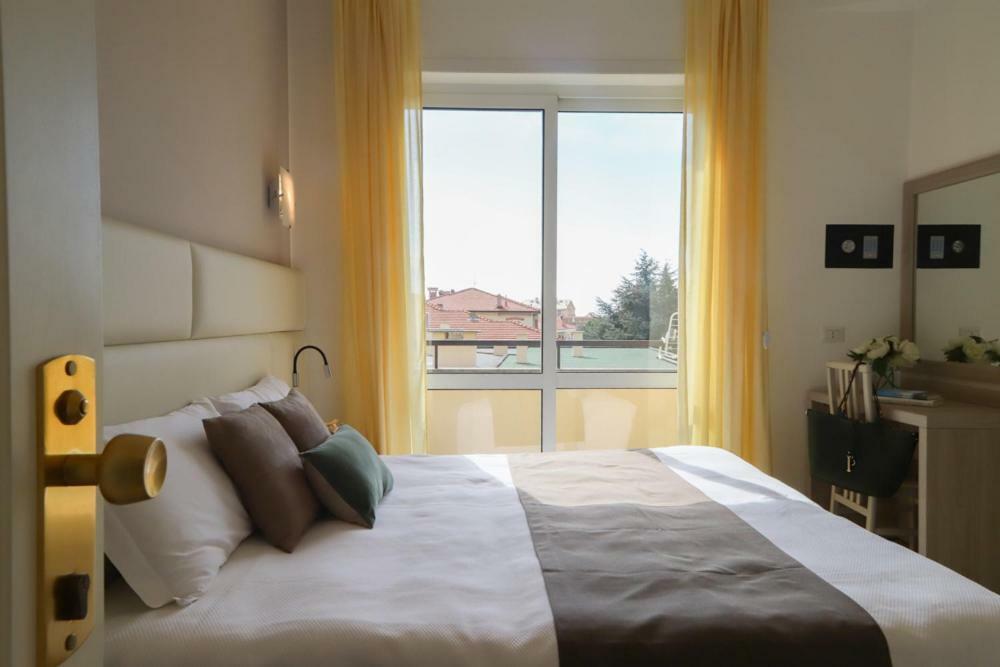 Hotel Residence La Palma Finale Ligure Exterior photo